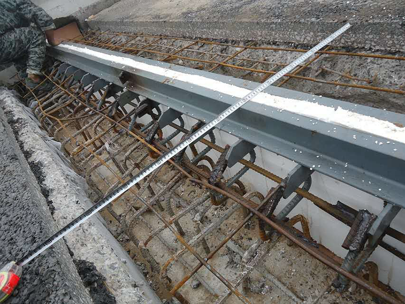 良品橋梁伸縮縫安裝橋面防水施工實景拍攝1