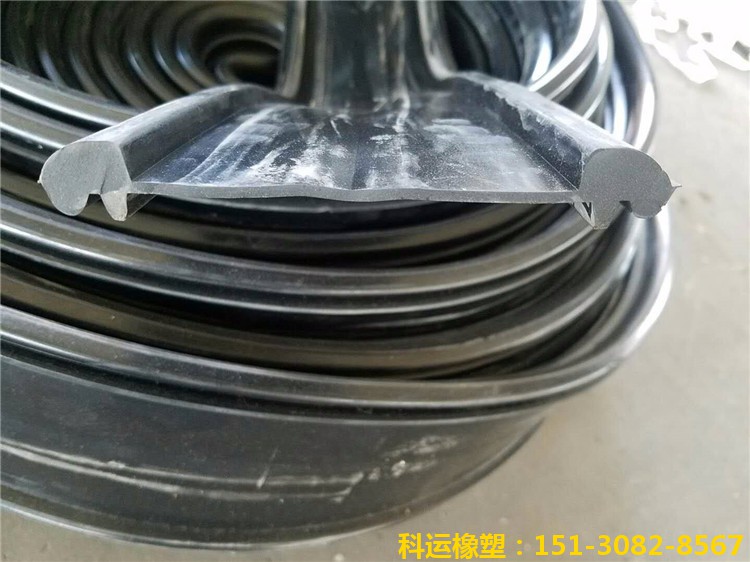 模數(shù)式橋梁伸縮縫裝置橡膠止水密封膠條安裝更換撬棍4