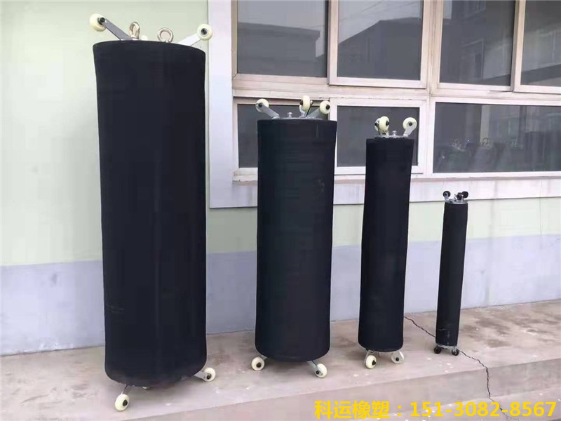 市政管道非開挖局部樹脂固化修復(fù)的方法 管道內(nèi)襯修補器4